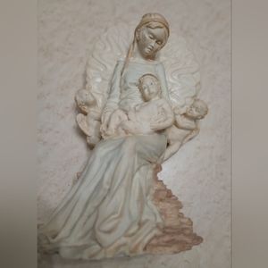 United Design Angel and Cherub Child Children "MADONNA" AA-031